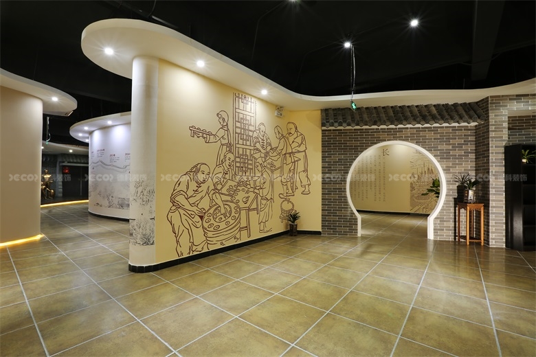 在企业展厅装修中，如何合理运用影像和视频展示技术？