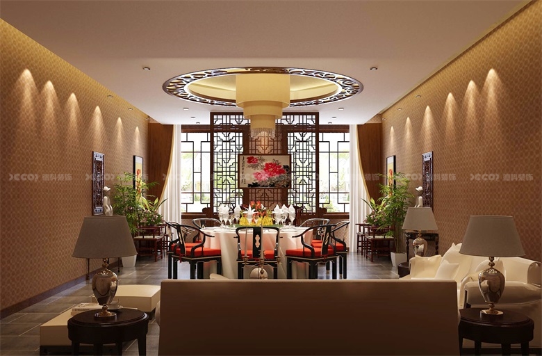  在企业展厅装修设计中，如何考虑观众的舒适度和参观体验？